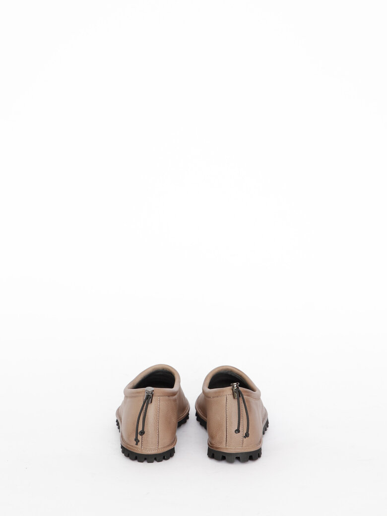 Lofina - Shoes with a flexible sole