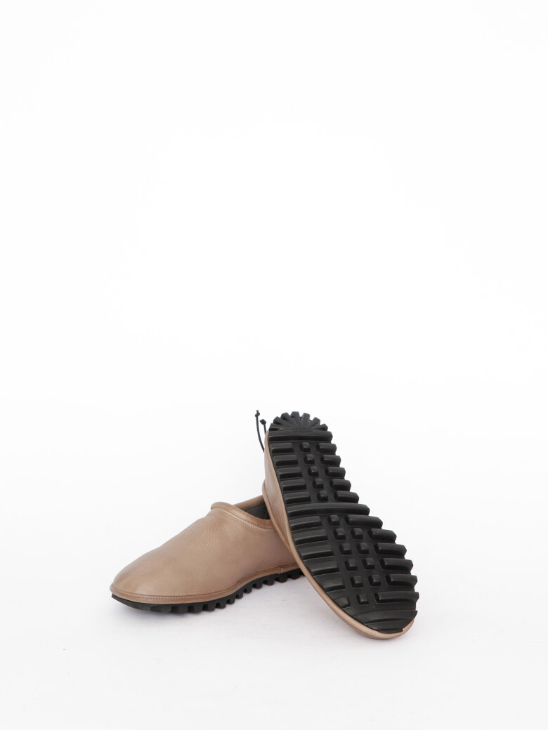Lofina - Shoes with a flexible sole
