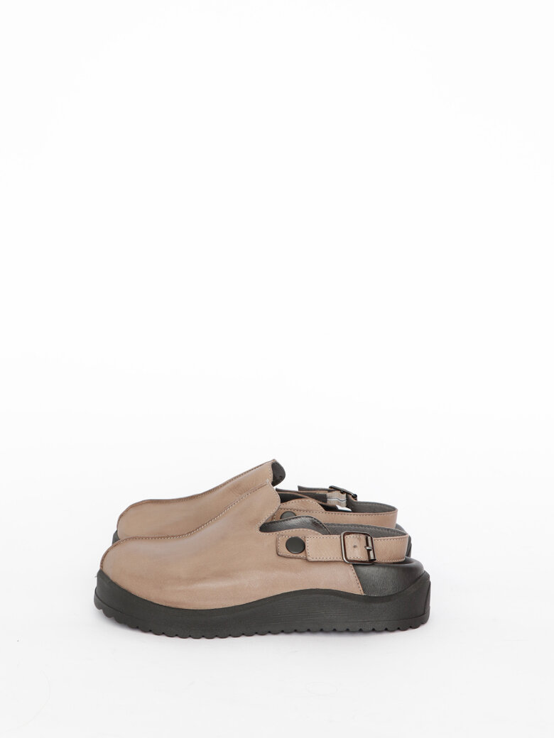 Sort Aarhus - Clog with heel strap and buckle