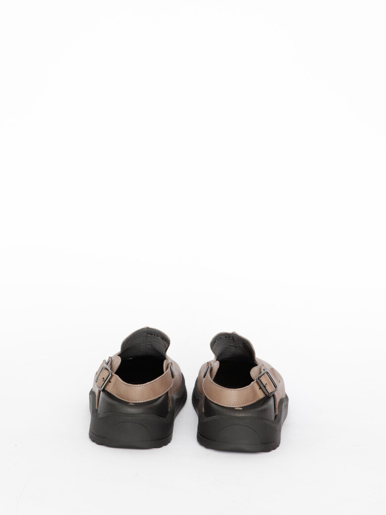 Sort Aarhus - Clog with heel strap and buckle