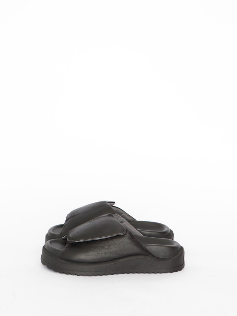 Sort Aarhus - Sandal with Velcro closure