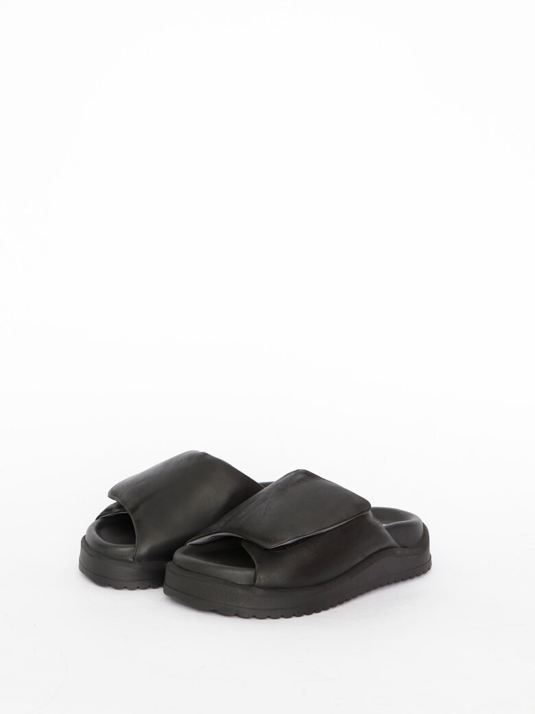 Sort Aarhus - Sandal with Velcro closure