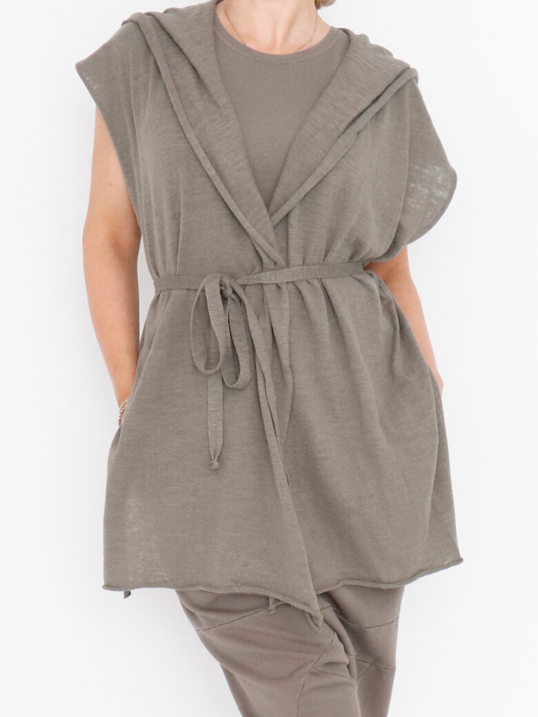 Sort Aarhus - Stylish knitted vest 
