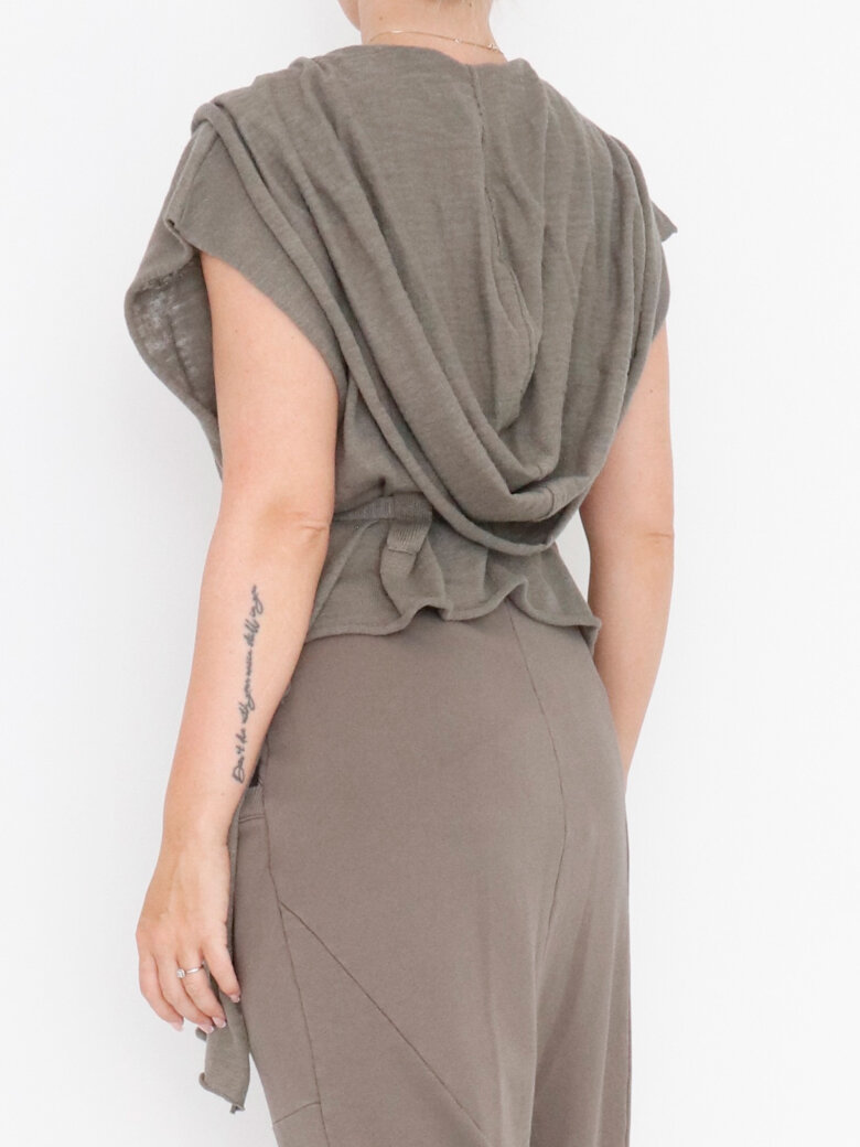 Sort Aarhus - Stylish knitted vest 