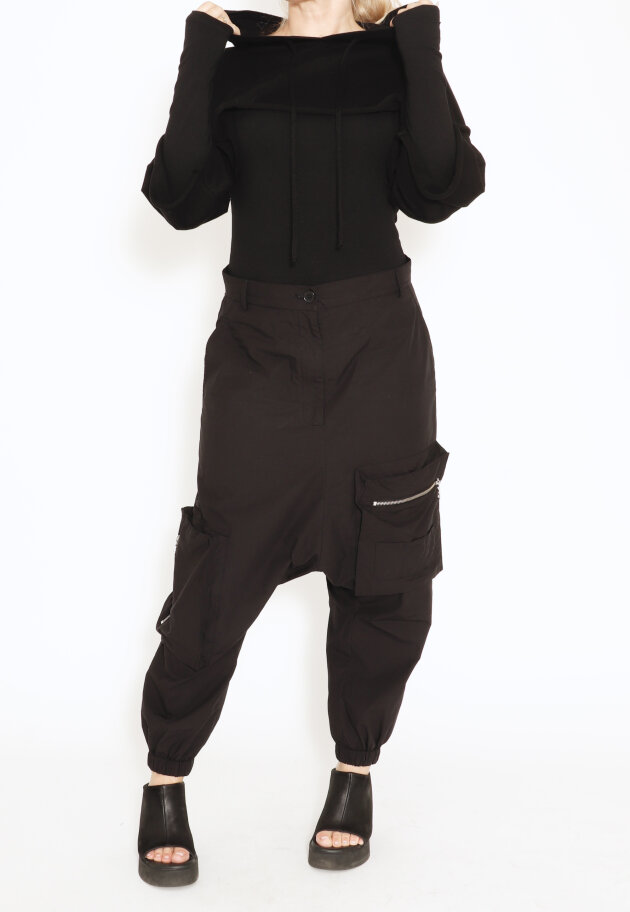 Sort Aarhus - Short knitted blouse with hood