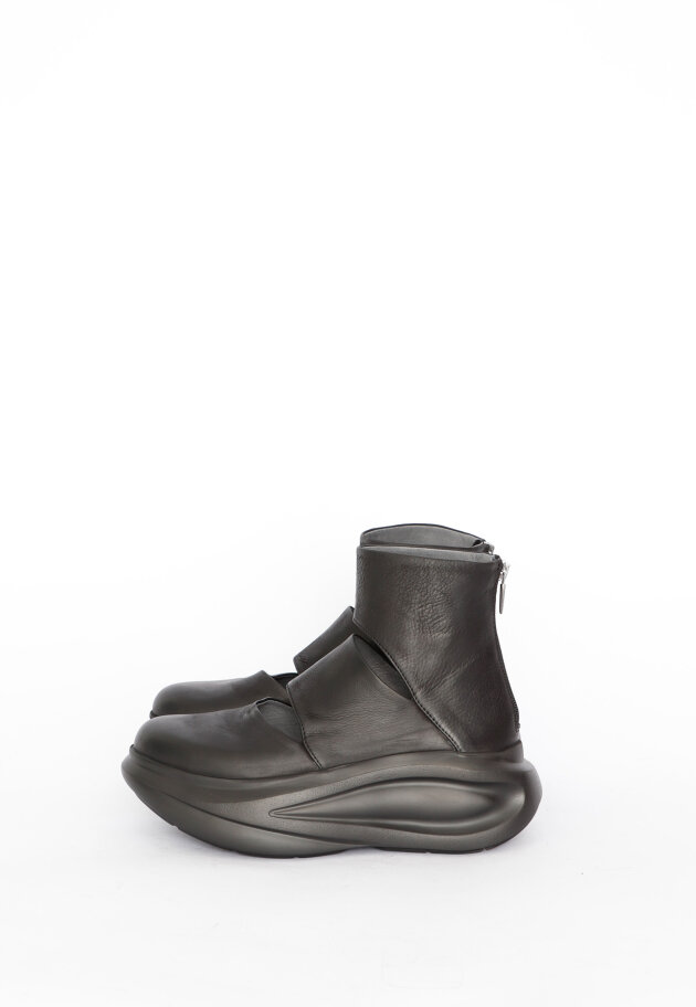 Lofina - Shoes with cut-outs