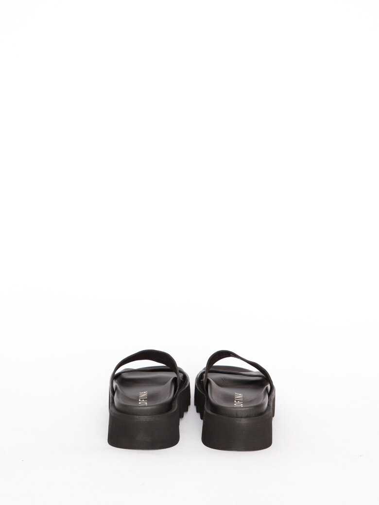 Lofina - Sandal with elastic strap