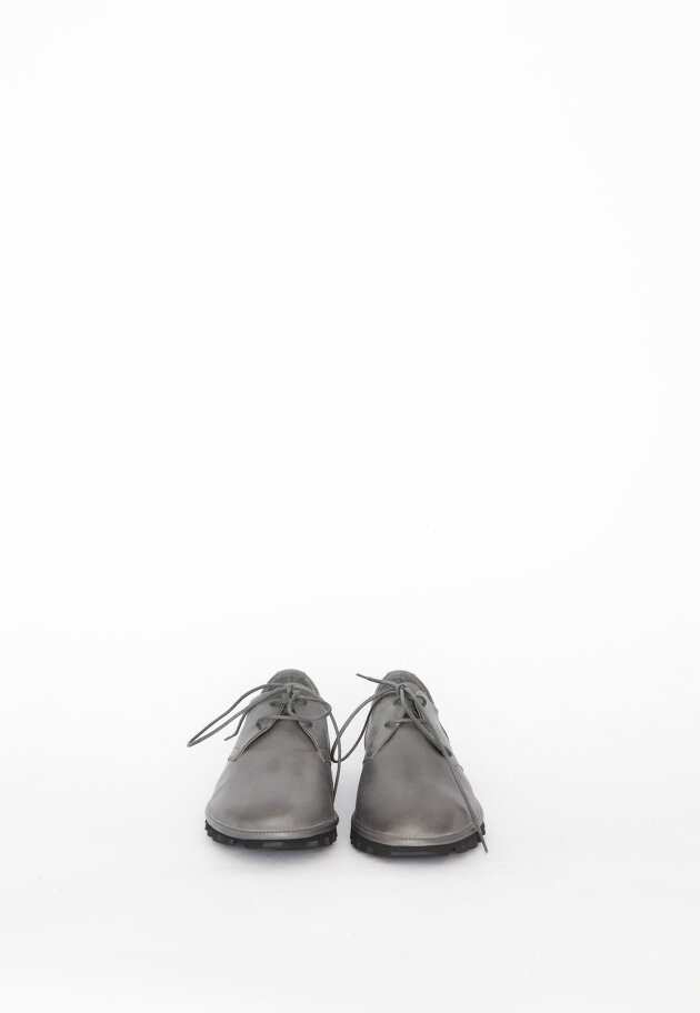 Lofina - Shoe with a flexible sole