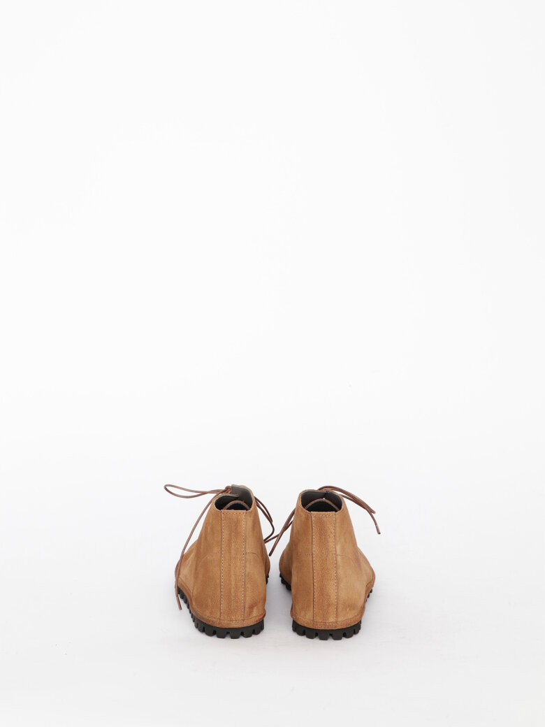 Lofina - Desert boot with a flexible sole