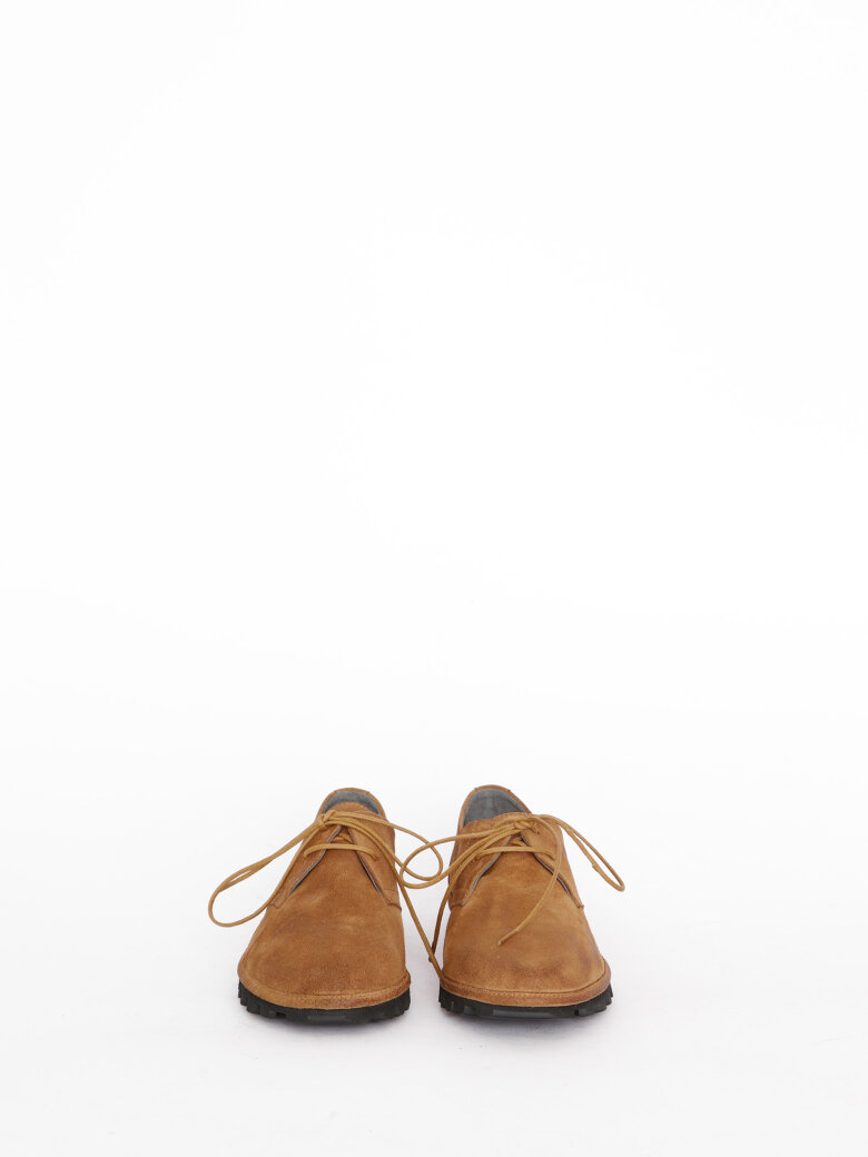 Lofina - Shoe with a flexible sole