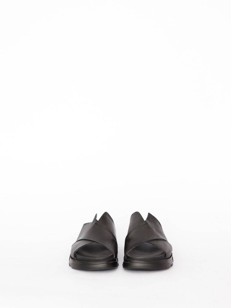 Lofina - Sandal with footbed sole