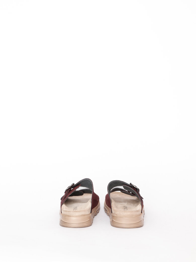 Lofina - Sandal with footbed sole and buckles