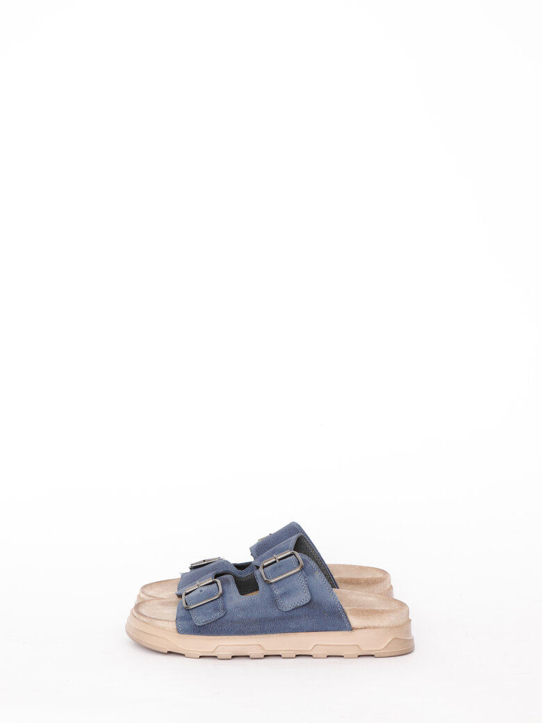 Lofina - Sandal with footbed sole and buckles
