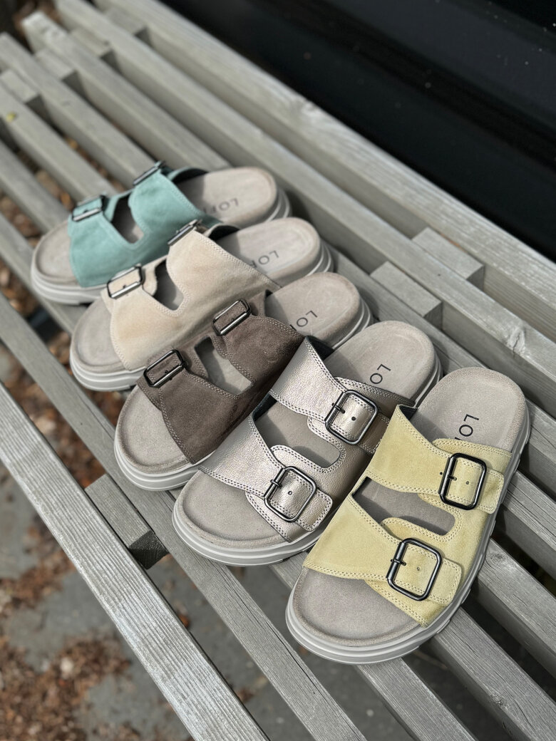 Lofina - Sandal with footbed sole and buckles