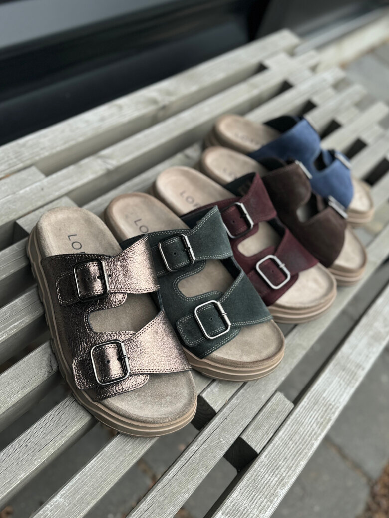 Lofina - Sandal with footbed sole and buckles