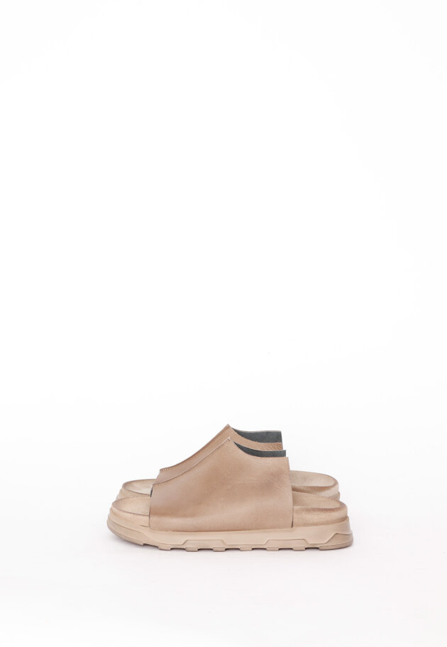 Lofina - Sandal med fodsengssål