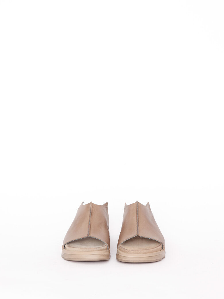 Lofina - Sandal med fodsengssål
