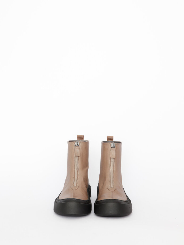 Lofina - Short boot with front zipper