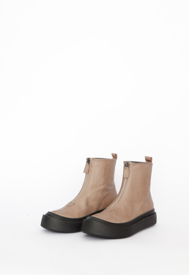 Lofina - Short boot with front zipper