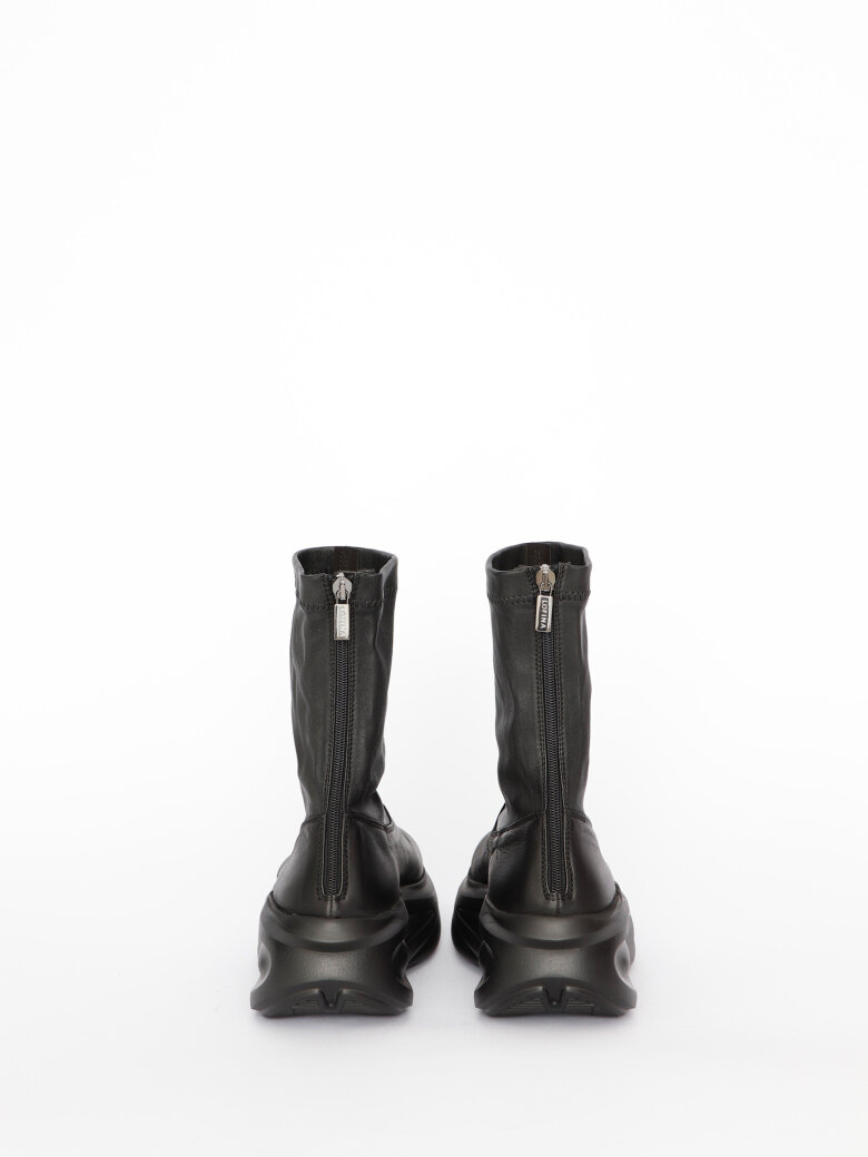 Lofina - Boot with stretch skin and zipper