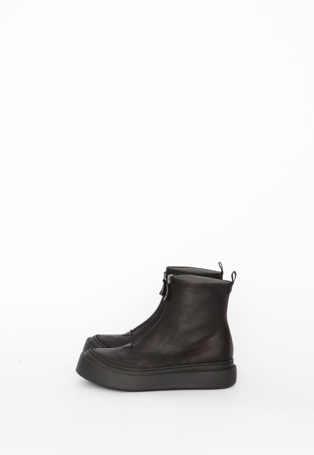 Lofina - Short boot with front zipper