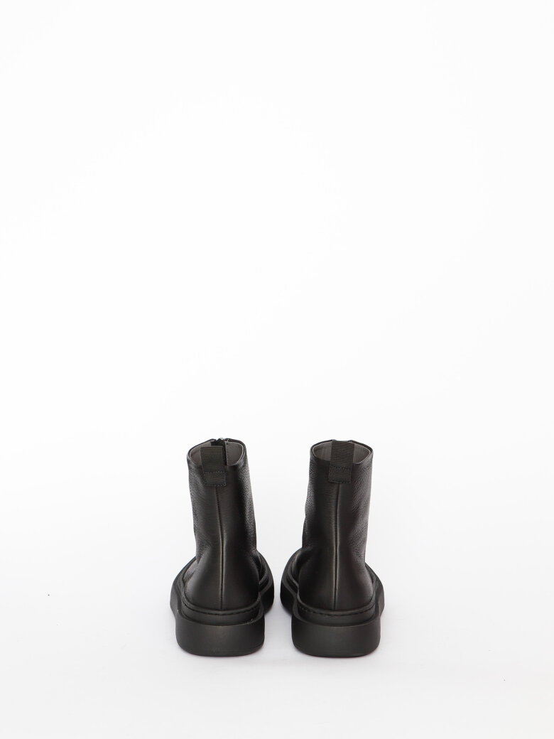 Lofina - Short boot with front zipper