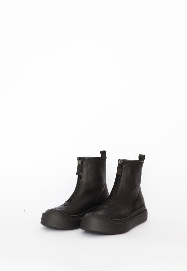 Lofina - Short boot with front zipper