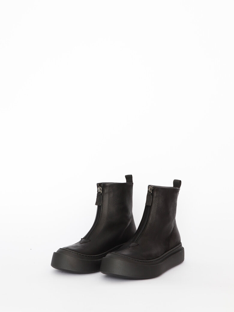 Lofina - Short boot with front zipper