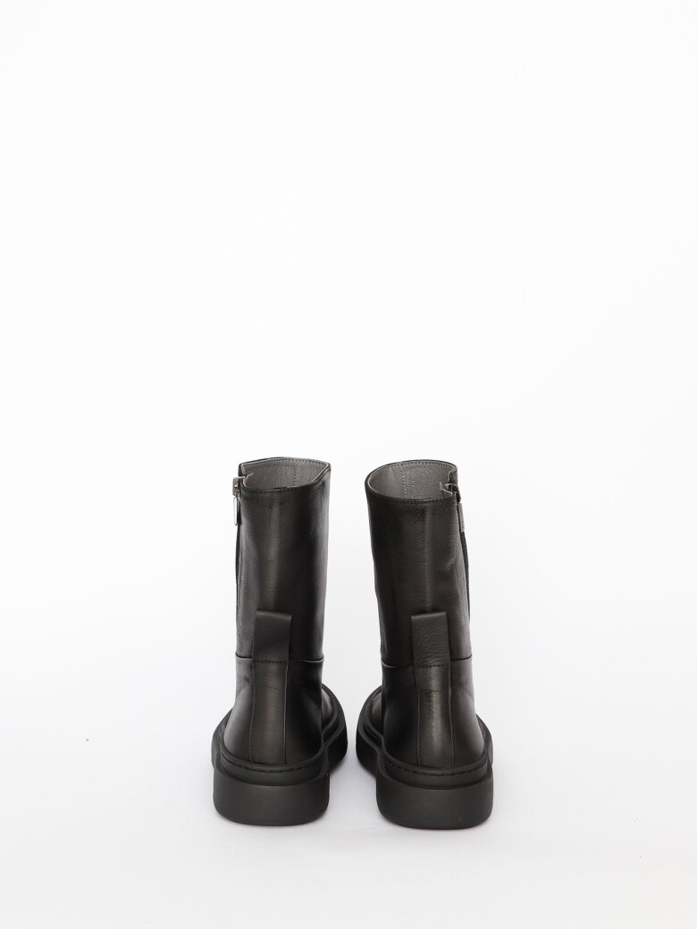 Lofina - Boot with twisted zipper