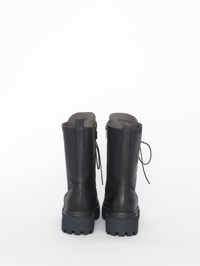 Lofina - Boot with laces and zipper