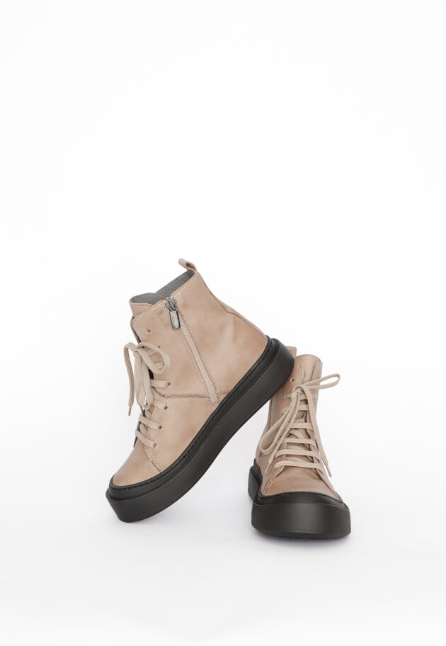 Lofina - Boot with laces and zipper