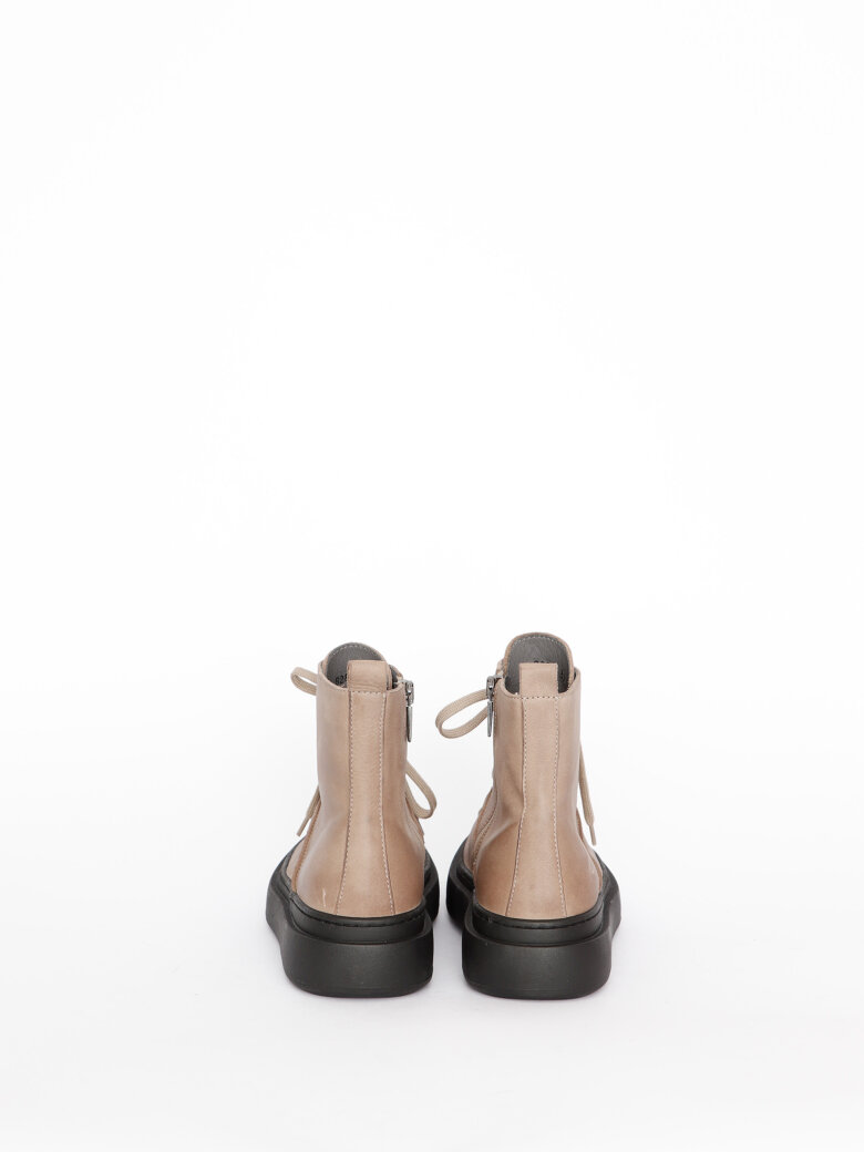 Lofina - Boot with laces and zipper
