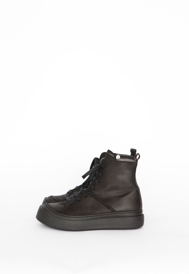 Lofina - Boot with laces and a zipper