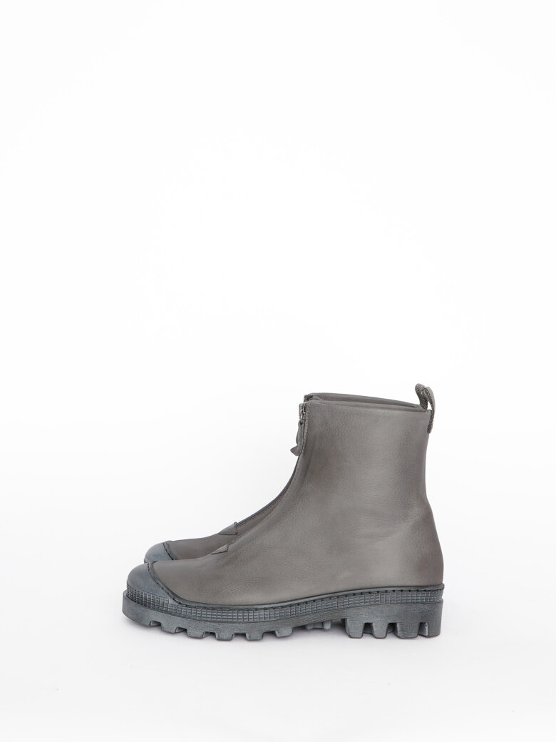 Lofina - Boot with a zipper