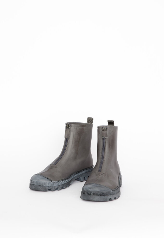 Lofina - Boot with a zipper