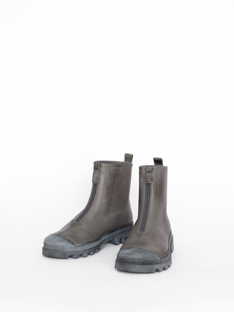 Lofina - Boot with a zipper