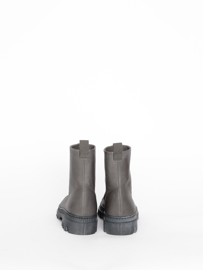 Lofina - Boot with a zipper