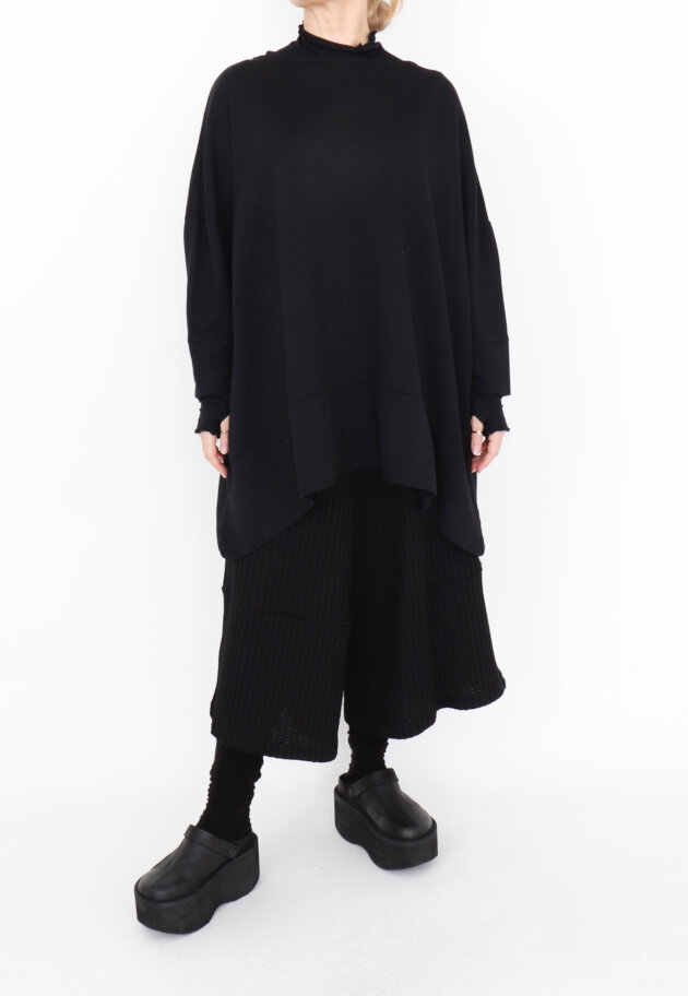 Sort Aarhus - Oversized Blouse with boat neckline