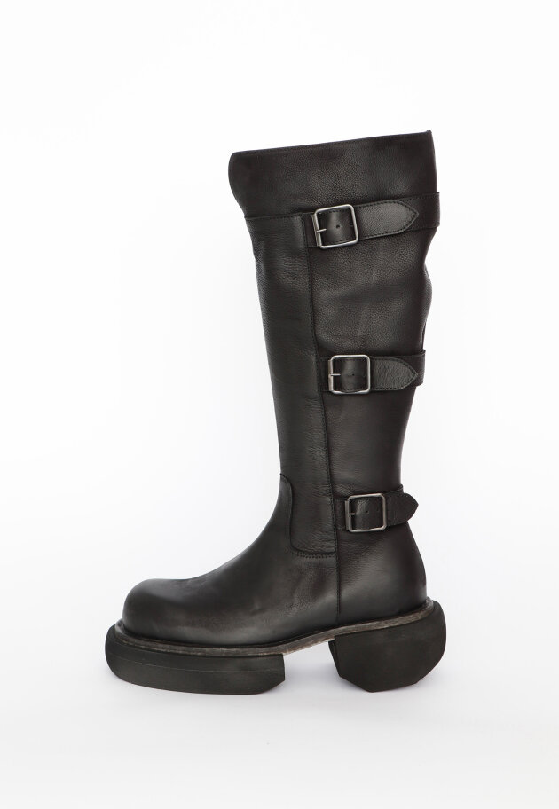 Lofina - PRE ORDER! Long boot with buckles and a zipper