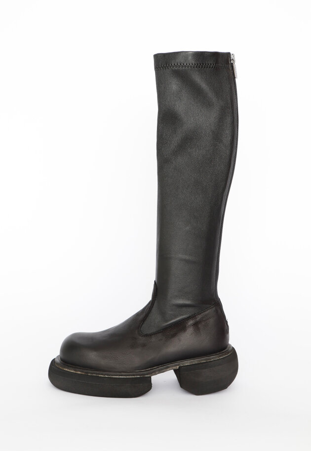 Lofina - PRE ORDER! Long boot with stretch skin and a zipper
