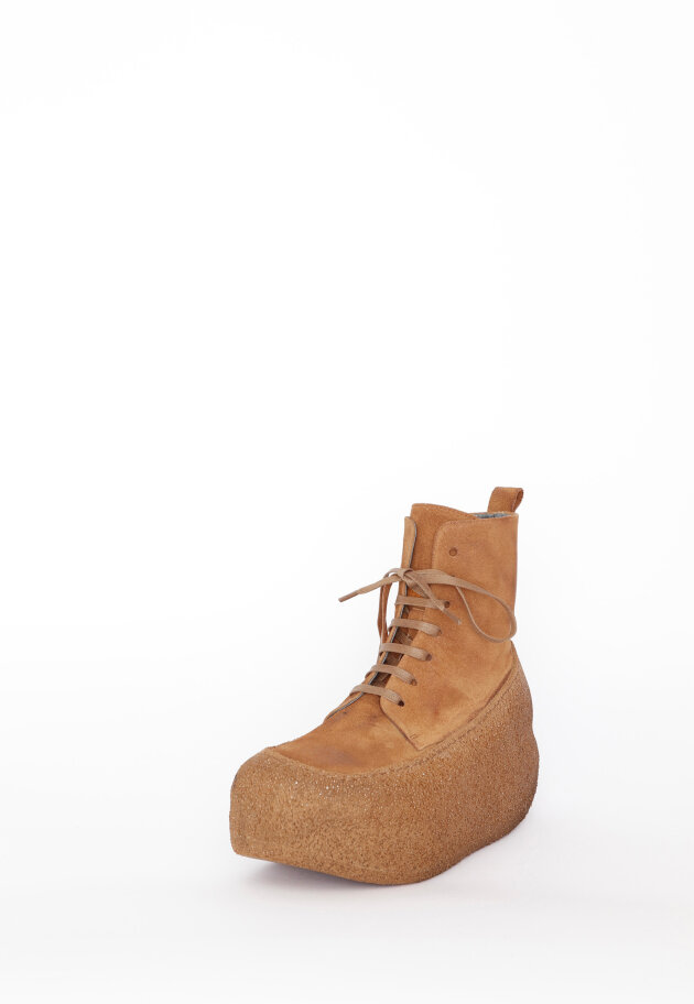 Lofina - PRE ORDER! Boot with laces and a zipper