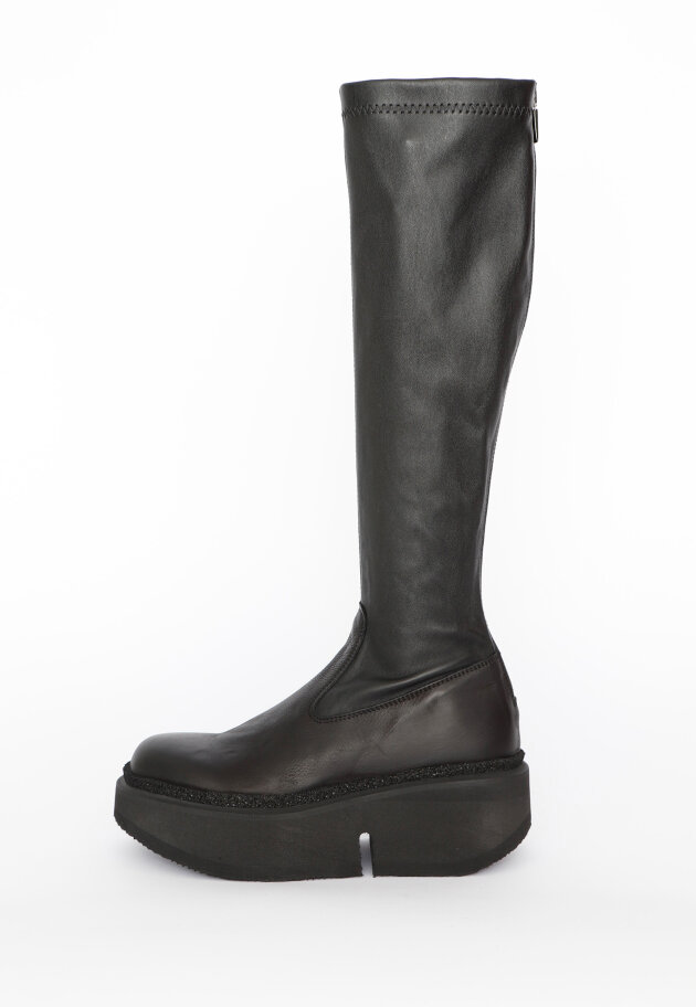 Lofina - PRE ORDER! Long boot with stretch skin and a zipper