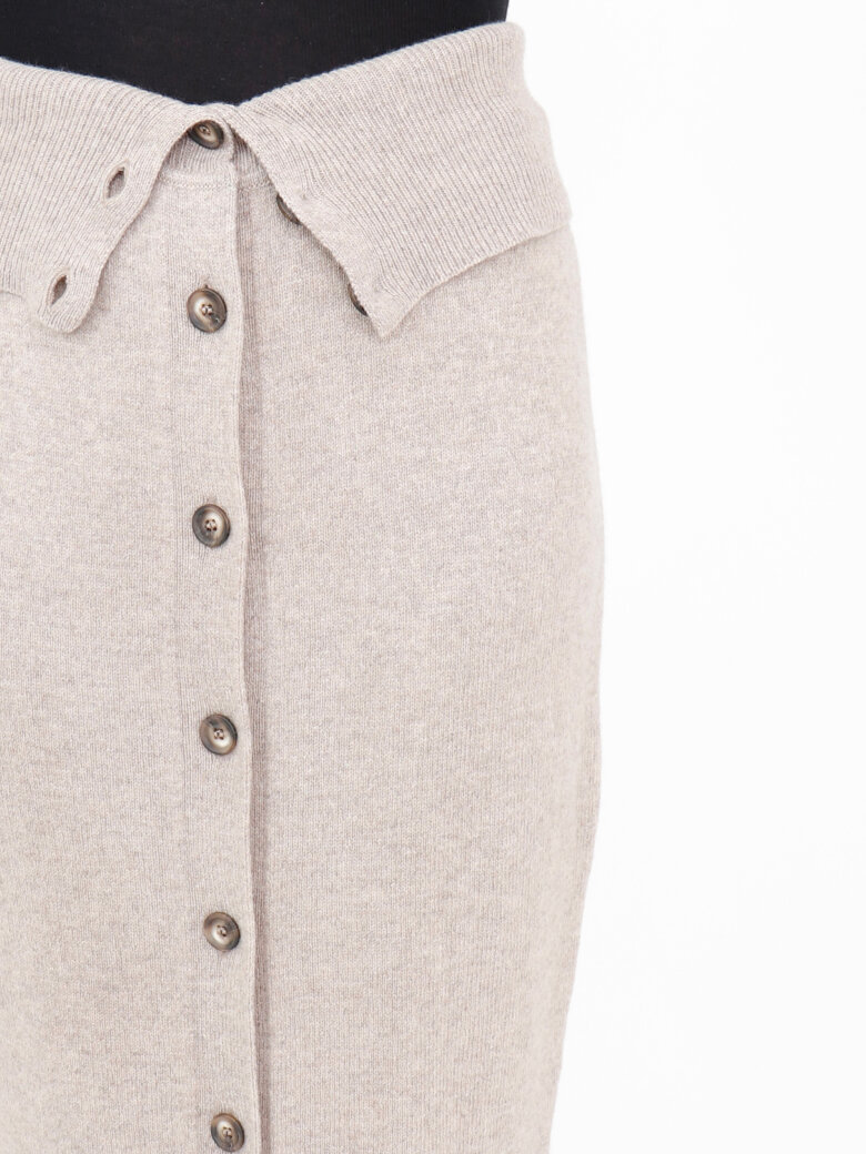 Sort Aarhus - Knitted skirt with buttons