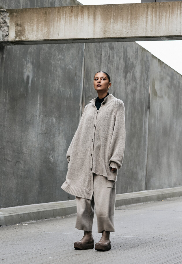 Sort Aarhus - Strikket bluse / cardigan
