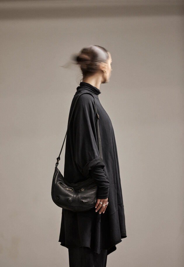 Sort Aarhus - Shoulder bag with zipper closure