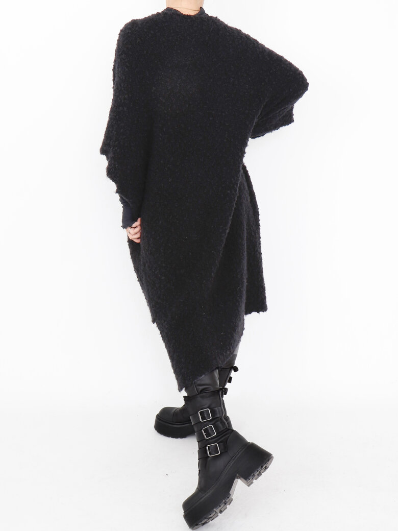 Sort Aarhus - Oversize bluse i bouclé af Alpacauld