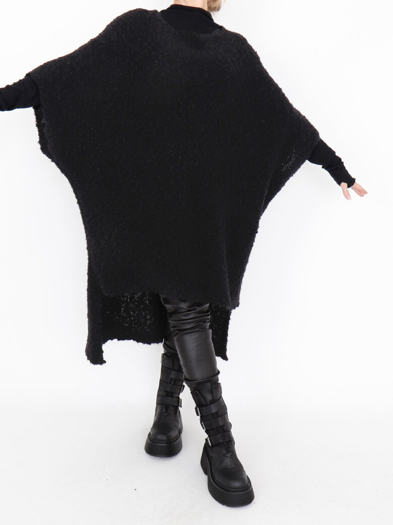 Sort Aarhus - Oversize bluse i bouclé af Alpacauld