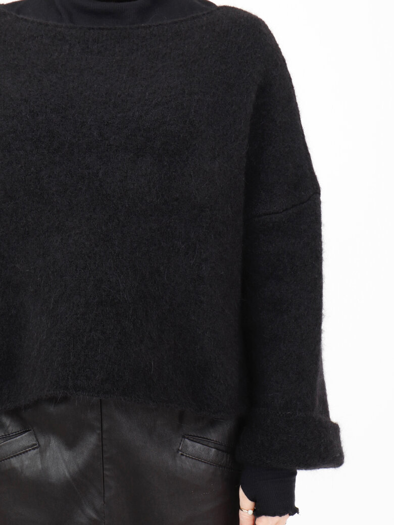 Sort Aarhus - Cropped bluse i Alpaca-uldblanding