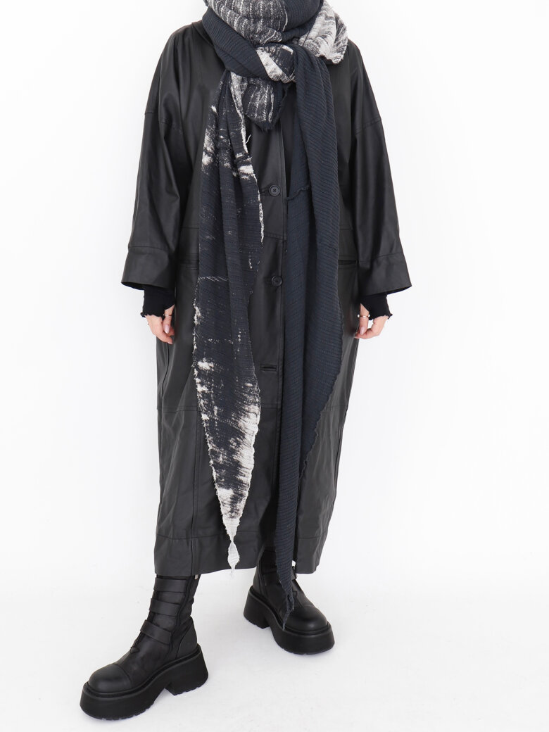 Sort Aarhus - Long leather jacket with buttons