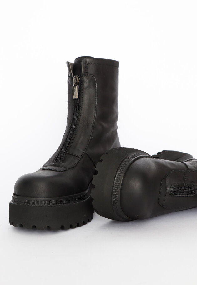 Lofina - Boot with front zipper